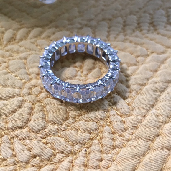 Beautiful SS  CZ Emerald Cut  Eternity Band NWOT - Picture 2 of 3